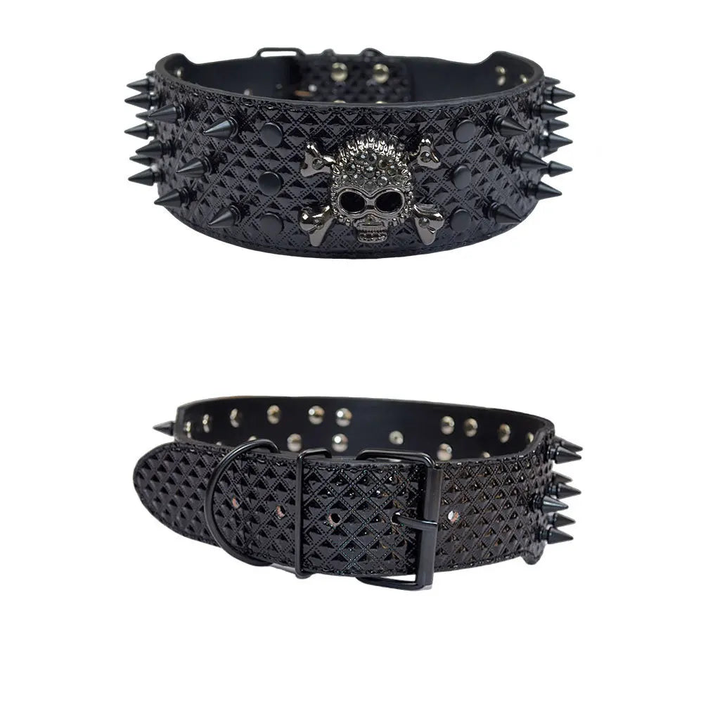 Spiked Skull Dog Collar in Leather for Medium and Large Dogs